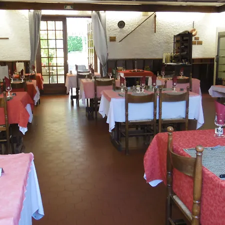 Hotel La Vieille Ferme Les Ancizes-Comps