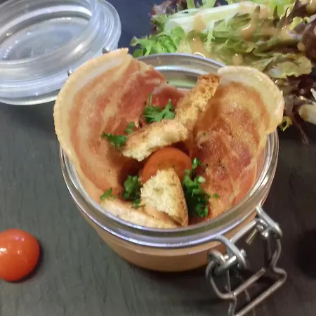 Hotel La Vieille Ferme Les Ancizes-Comps