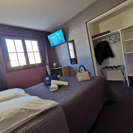 La Vieille Ferme Hotel Les Ancizes-Comps