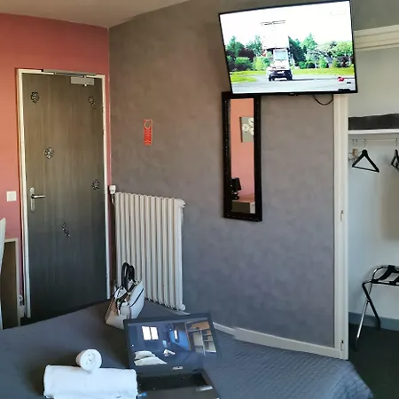 Hotel La Vieille Ferme Les Ancizes-Comps