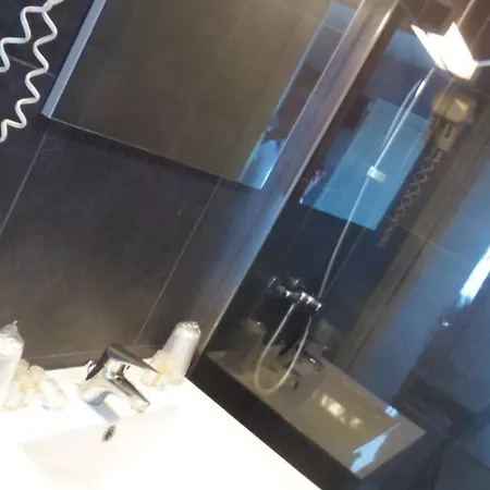 La Vieille Ferme 2* Les Ancizes-Comps