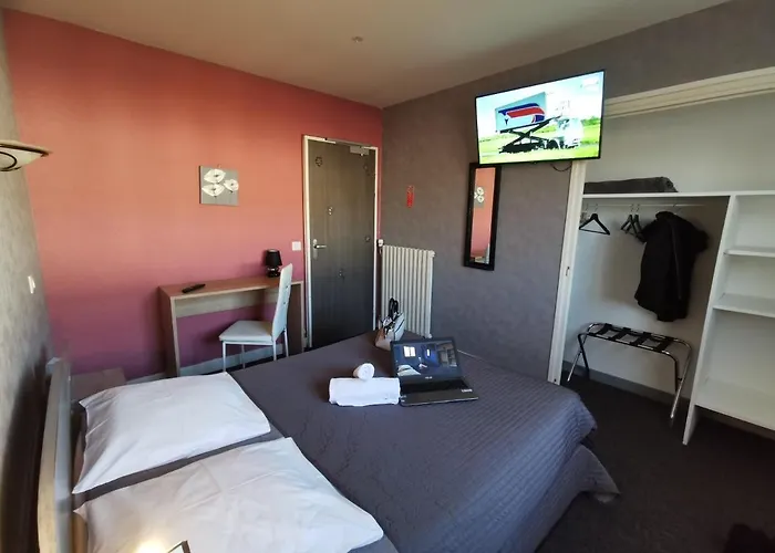 La Vieille Ferme 2* Les Ancizes-Comps